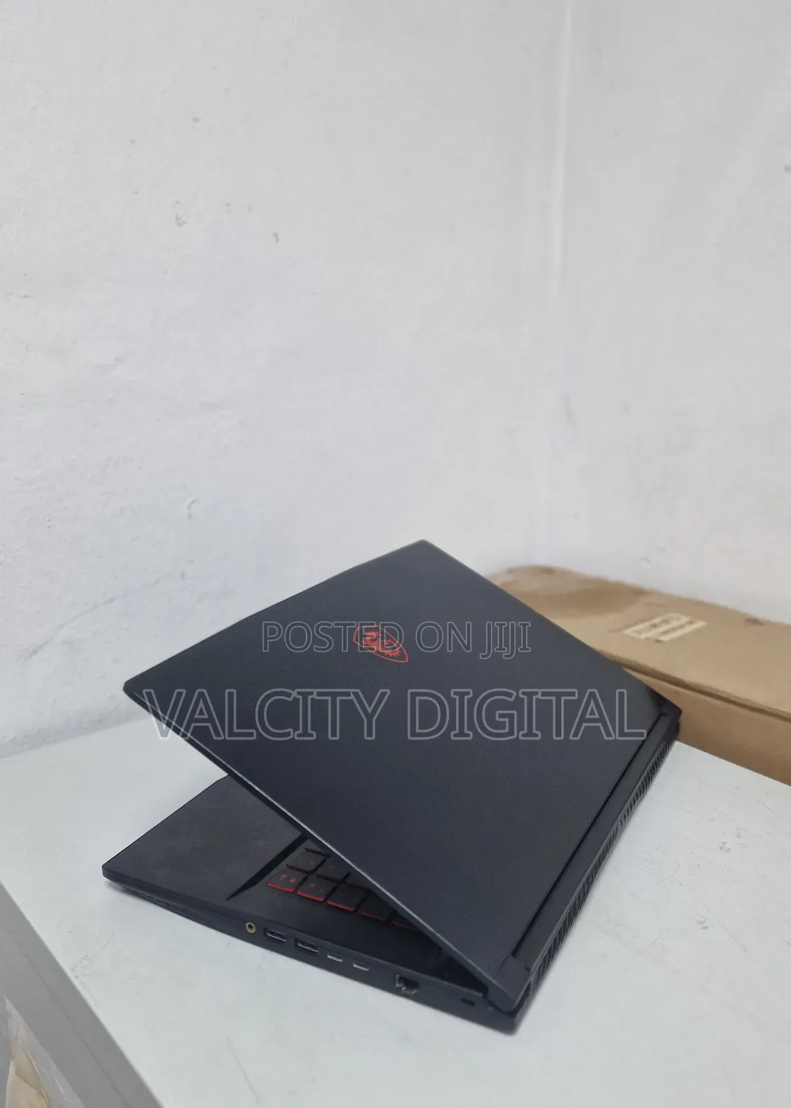 Laptop MSI GF65 Thin 10UE 16GB Intel Core i7 SSD 512GB