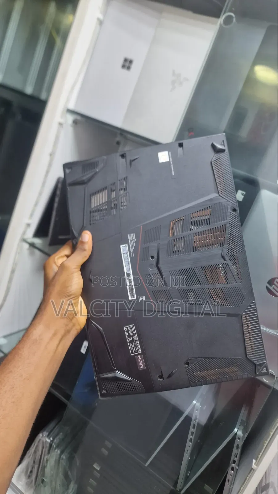 Laptop MSI GF65 Thin 10UE 16GB Intel Core i7 SSD 512GB