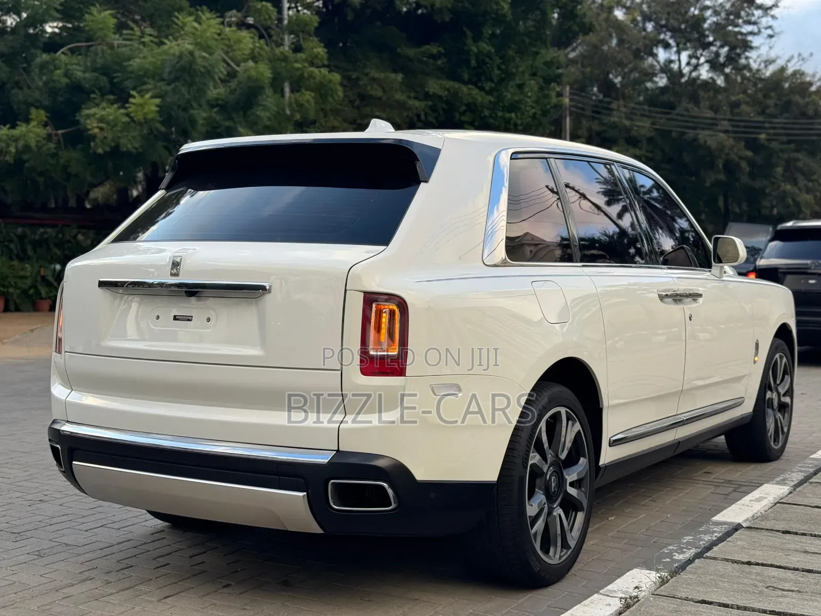 Rolls-Royce Cullinan Base 2021 White