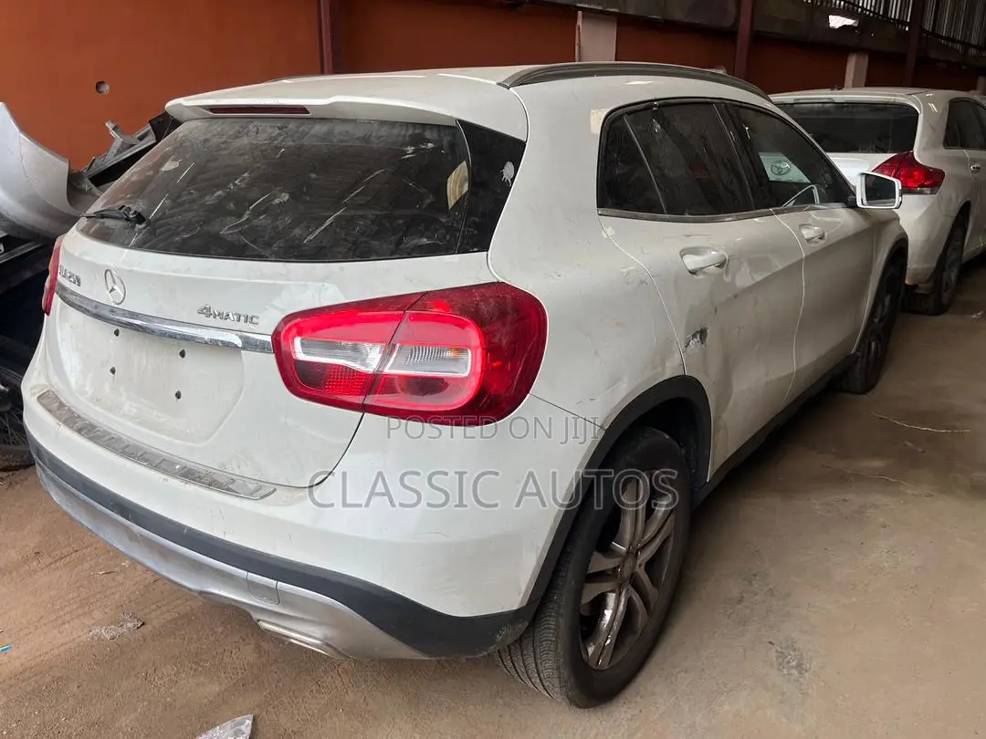 Mercedes-Benz GLA-Class 2015 White