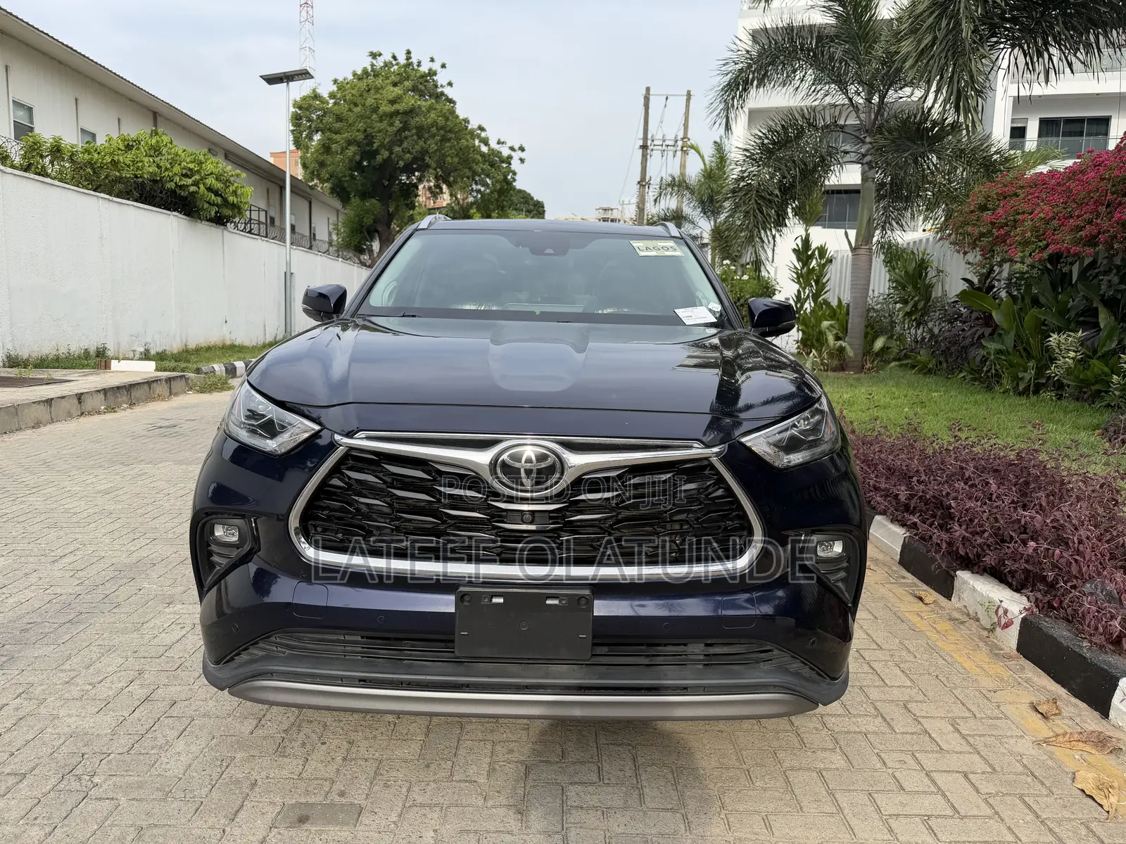 Toyota Highlander Platinum 2022 Blue