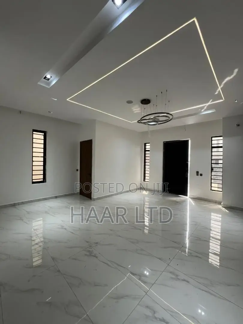 4bdrm Duplex in Lekki Phase 2 for rent