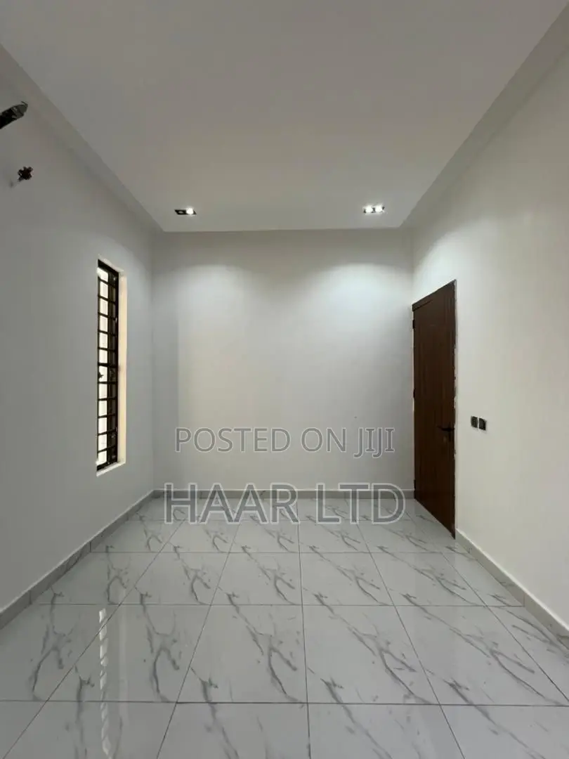 4bdrm Duplex in Lekki Phase 2 for rent