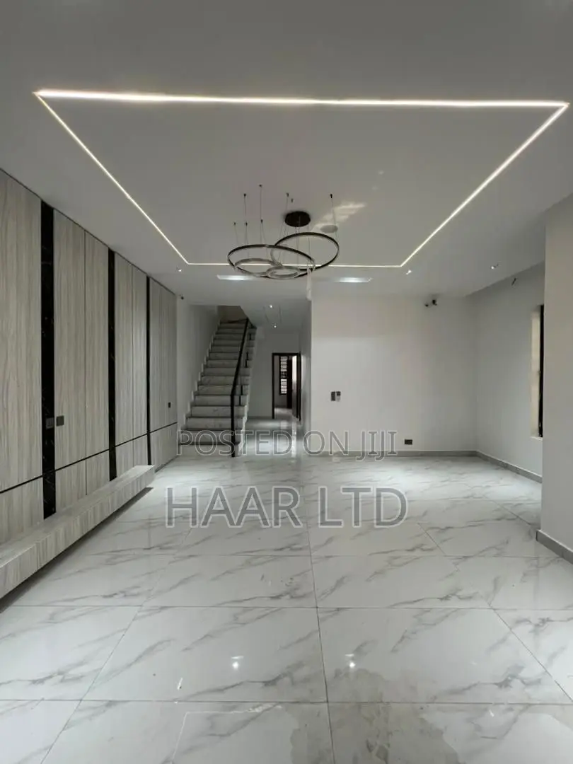 4bdrm Duplex in Lekki Phase 2 for rent