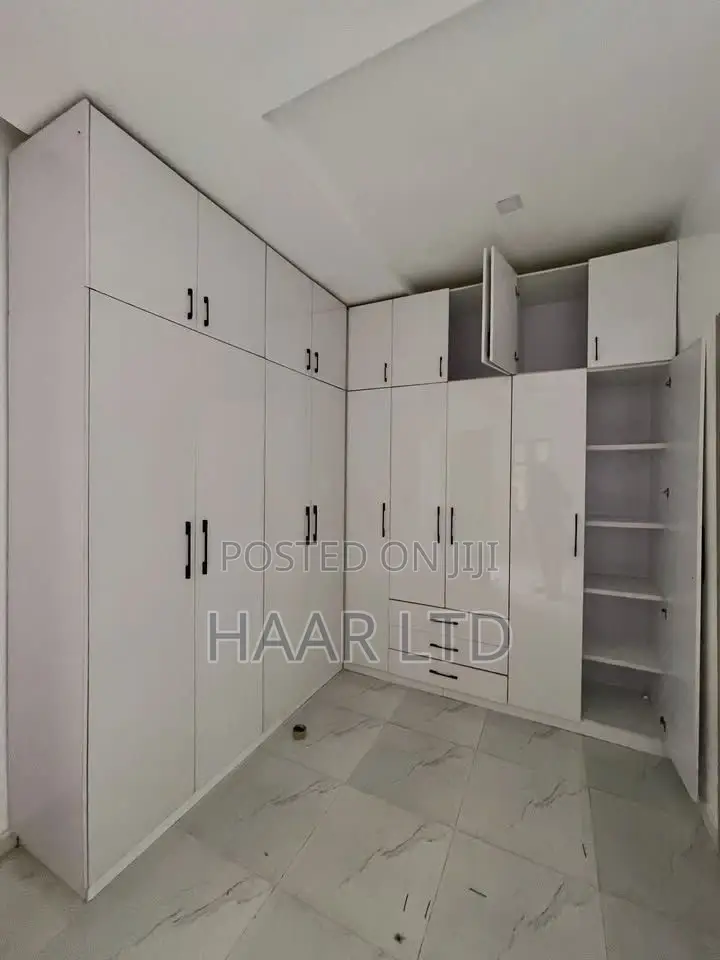 4bdrm Duplex in Idado for rent