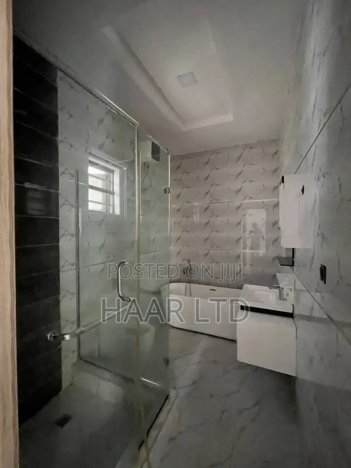 4bdrm Duplex in Idado for rent