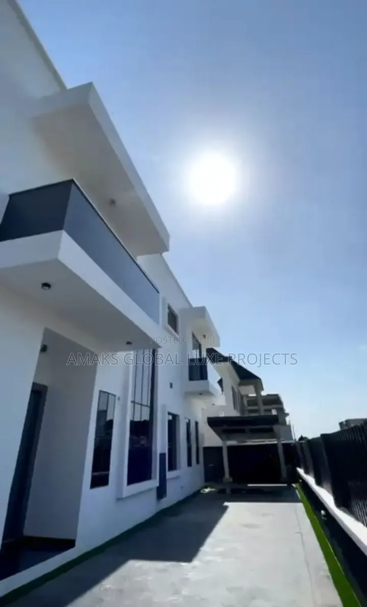 Furnished 5bdrm Duplex in Sangotedo for sale