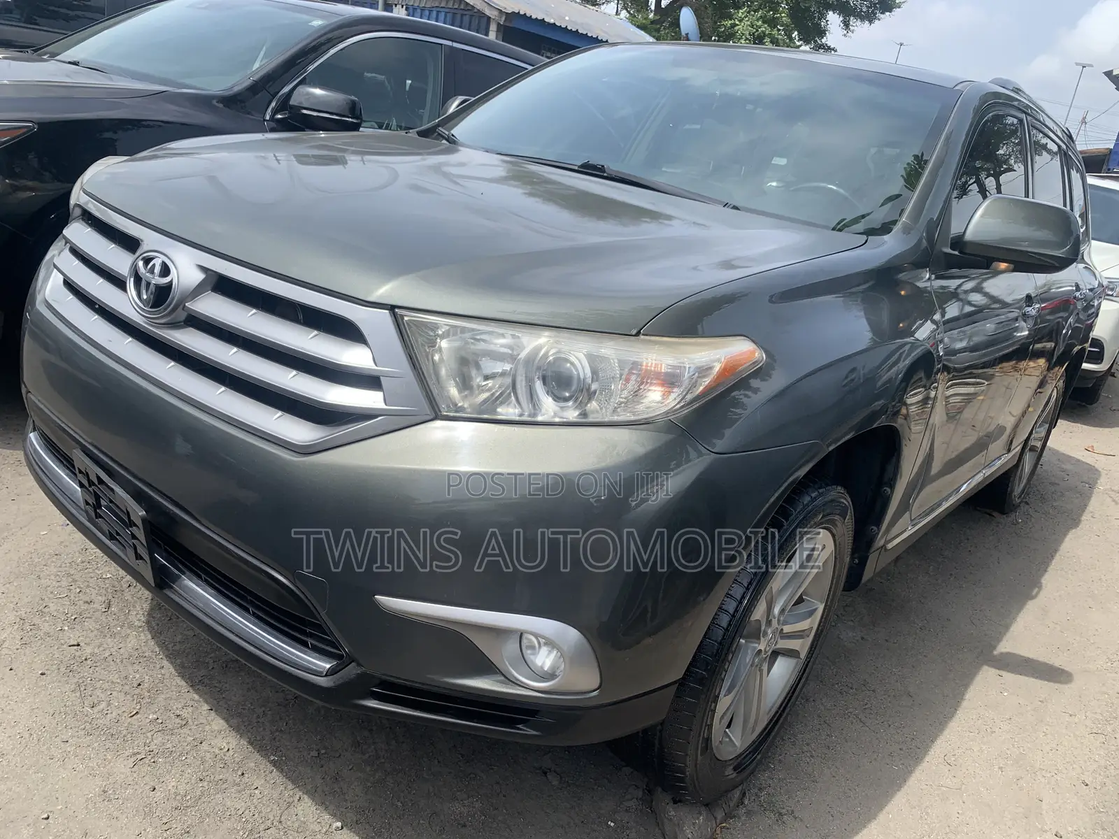 Toyota Highlander Limited 3.5l 4WD 2013 Green