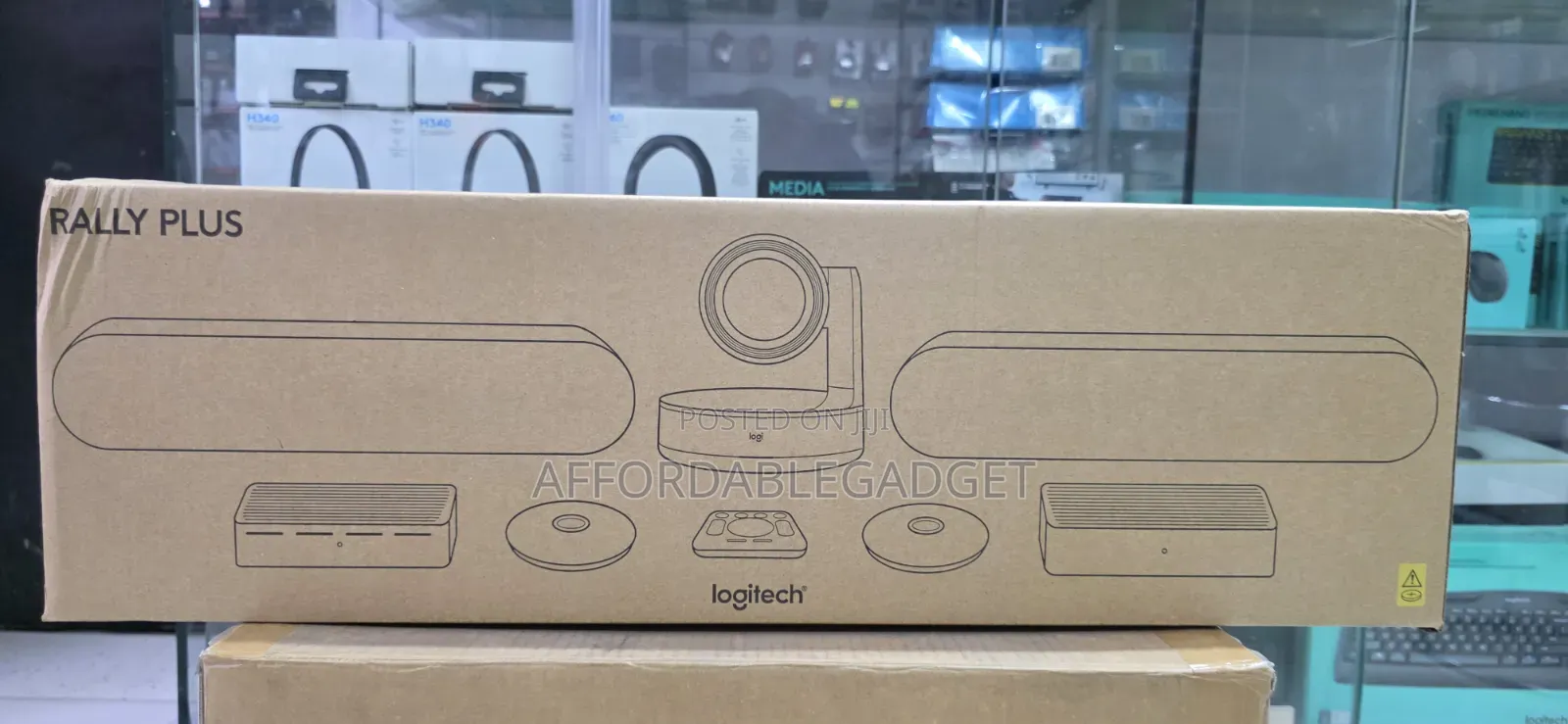 Logitech Rally Plus Conference Webcam With Dual Speaker
