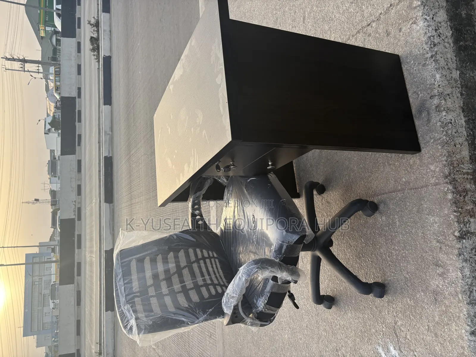 3 Feet Office Table and Chair