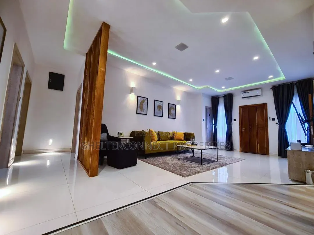 Furnished 3bdrm Apartment in Lekki Phase 1 for rent