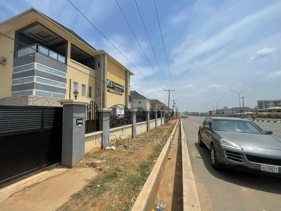 5bdrm Townhouse/Terrace in Katampe (Main) for sale