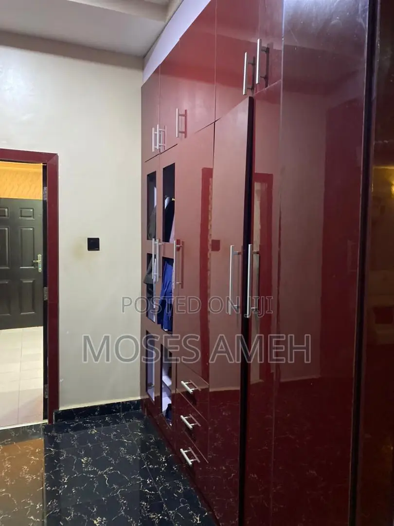 5bdrm Townhouse/Terrace in Katampe (Main) for sale
