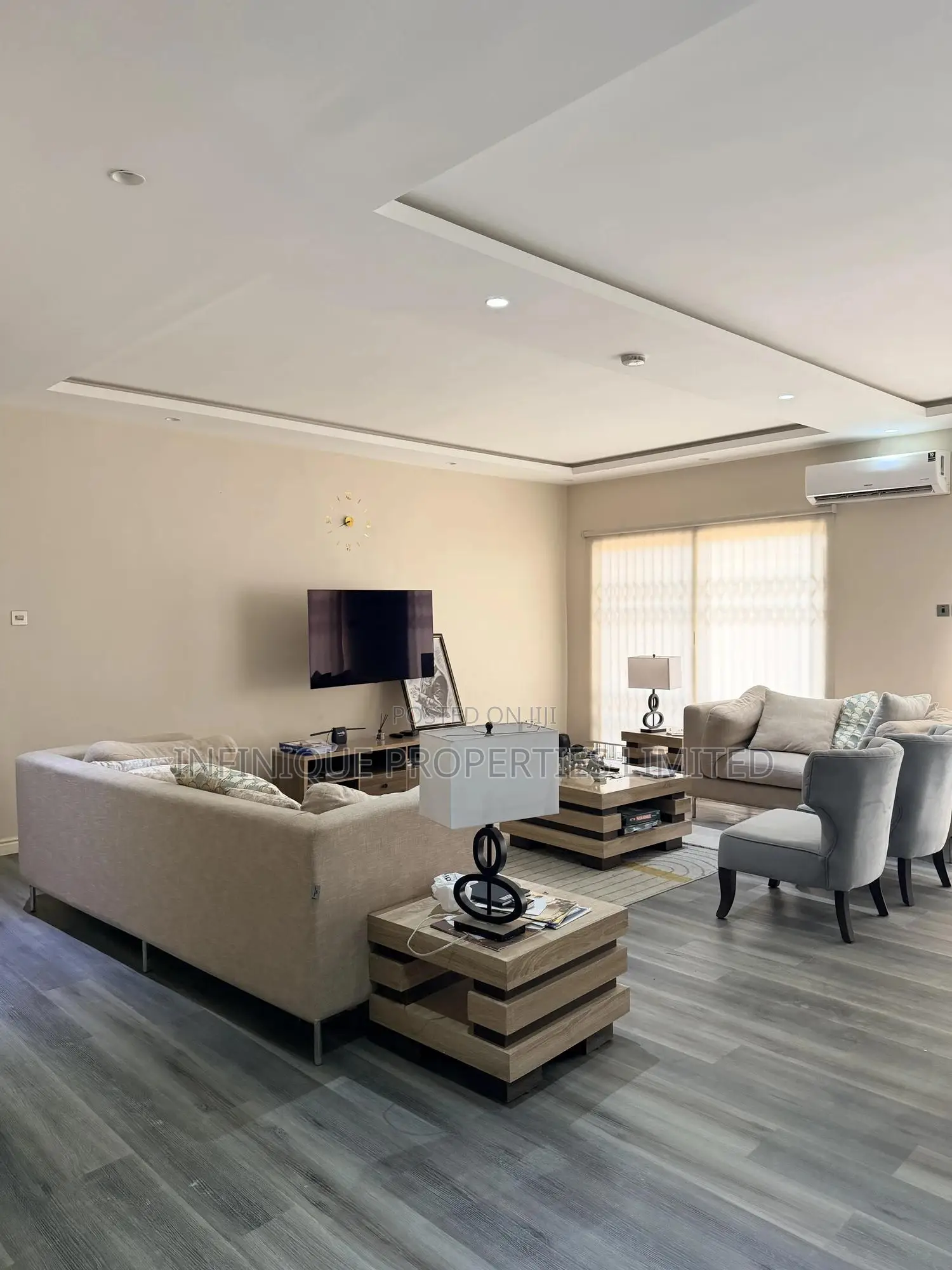 Furnished 3bdrm Apartment in Pinnock Phase 3, Osapa london for sale