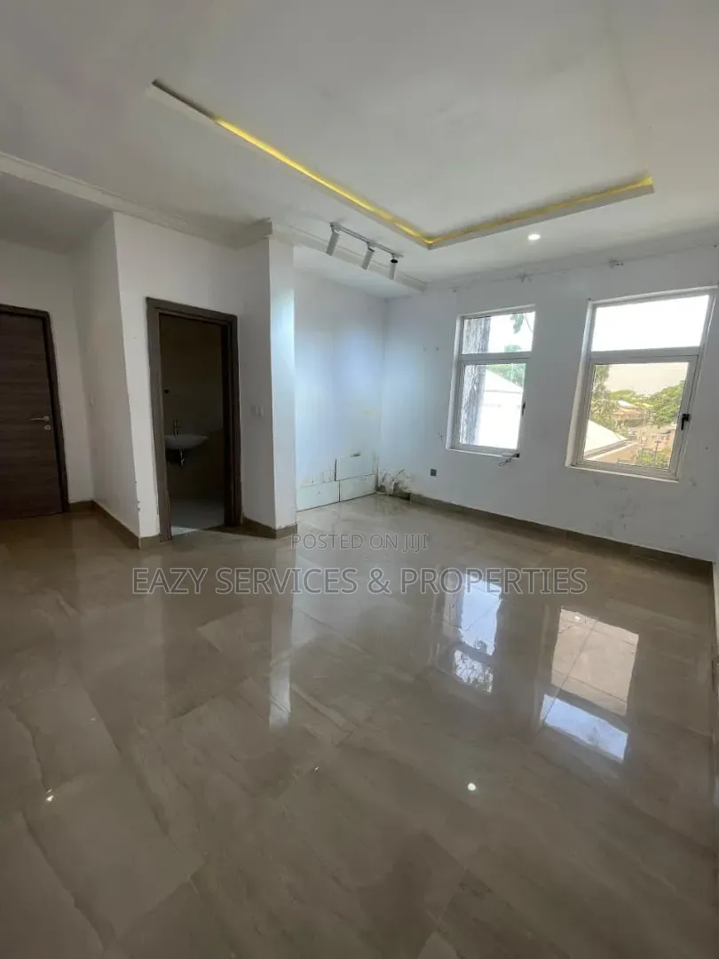Mini Flat in Chevy View Estate, Chevron for rent