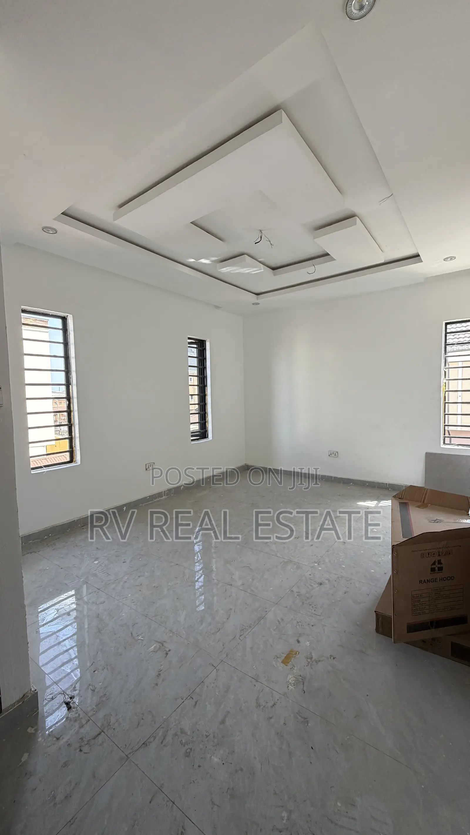 2bdrm Apartment in Surulere for sale