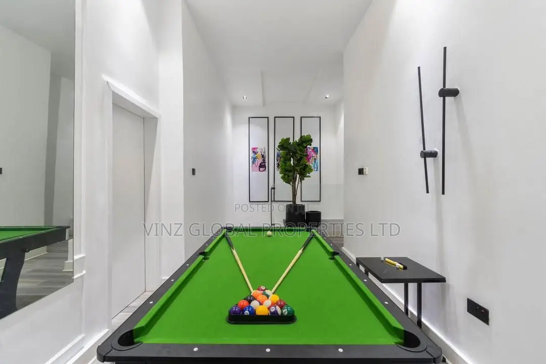 Luxury 4-Bedroom Detached Duplex Shortlet Apartment