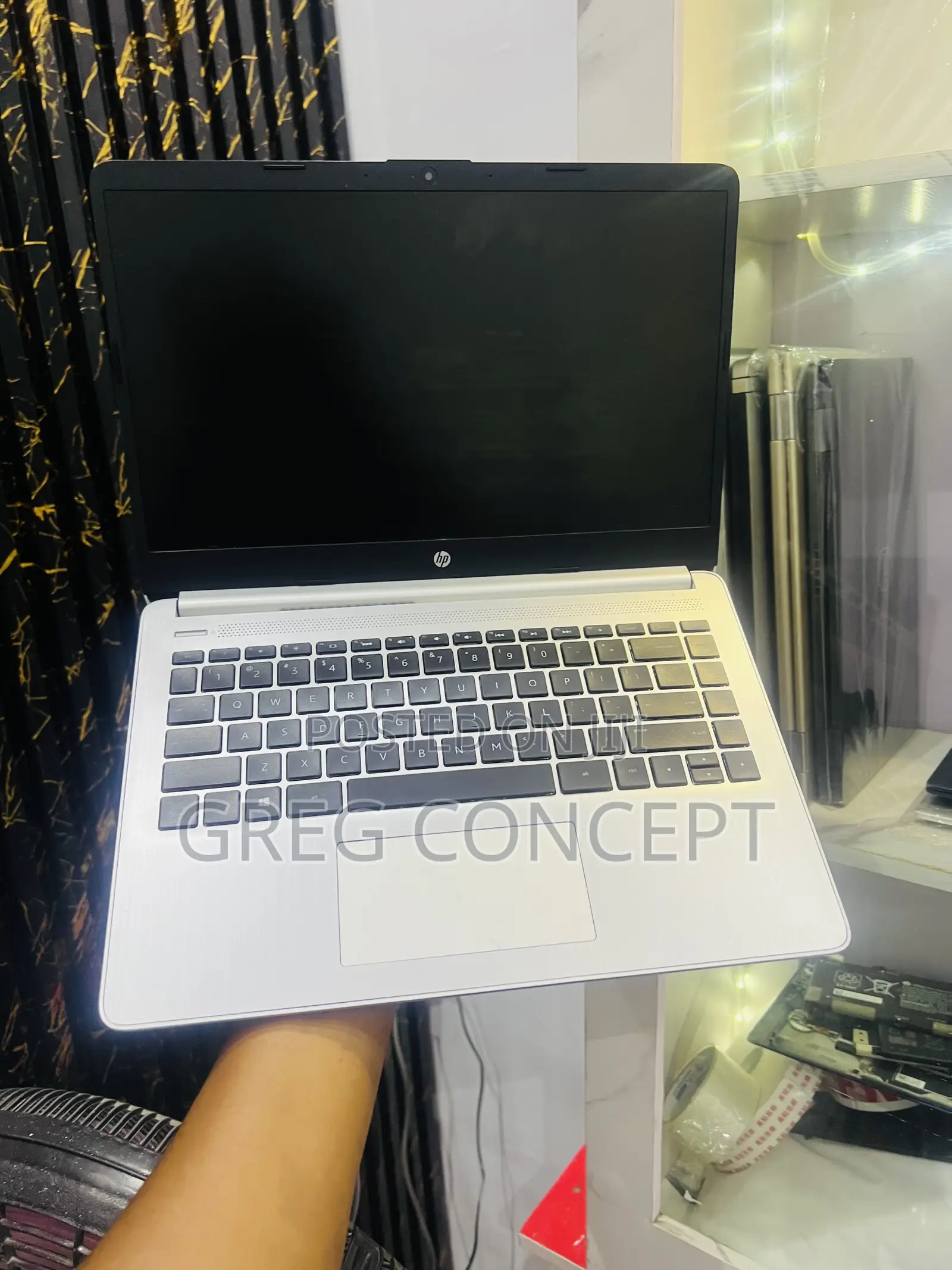 Laptop HP 240 G8 8GB AMD A10 SSD 256GB