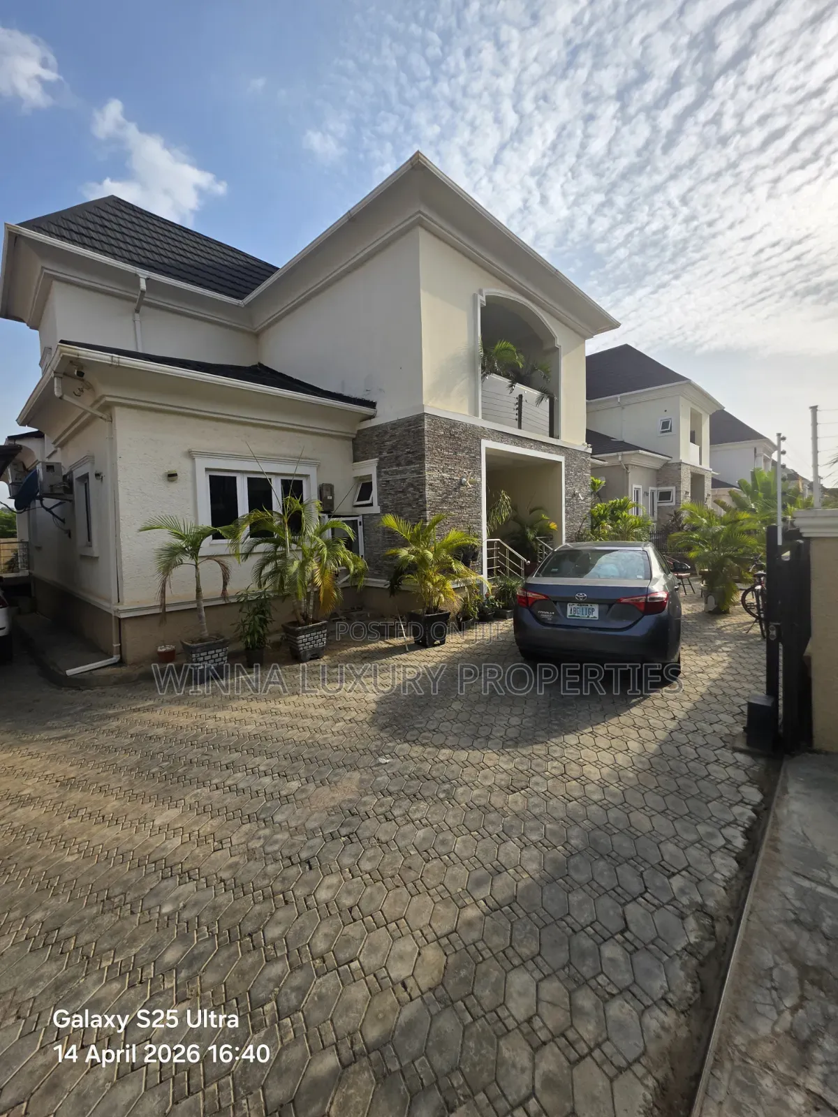 6bdrm Duplex in River Park Cluster 1, Lugbe District for sale