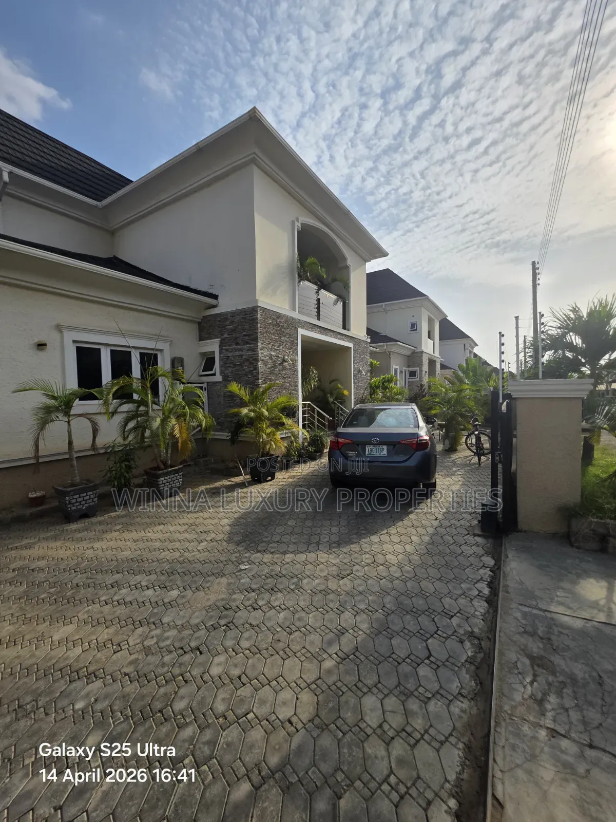 6bdrm Duplex in River Park Cluster 1, Lugbe District for sale