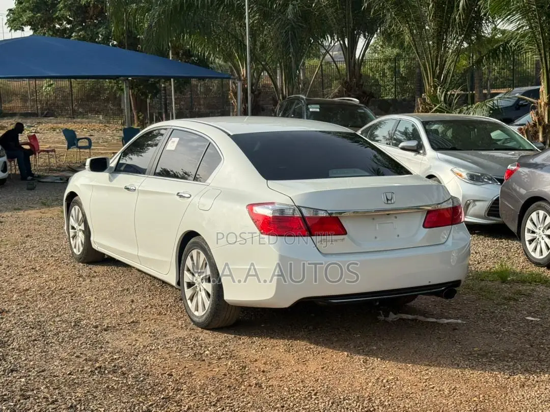 Honda Accord EX 4dr Sedan FWD (2.4L 4cyl 2A) 2013 White
