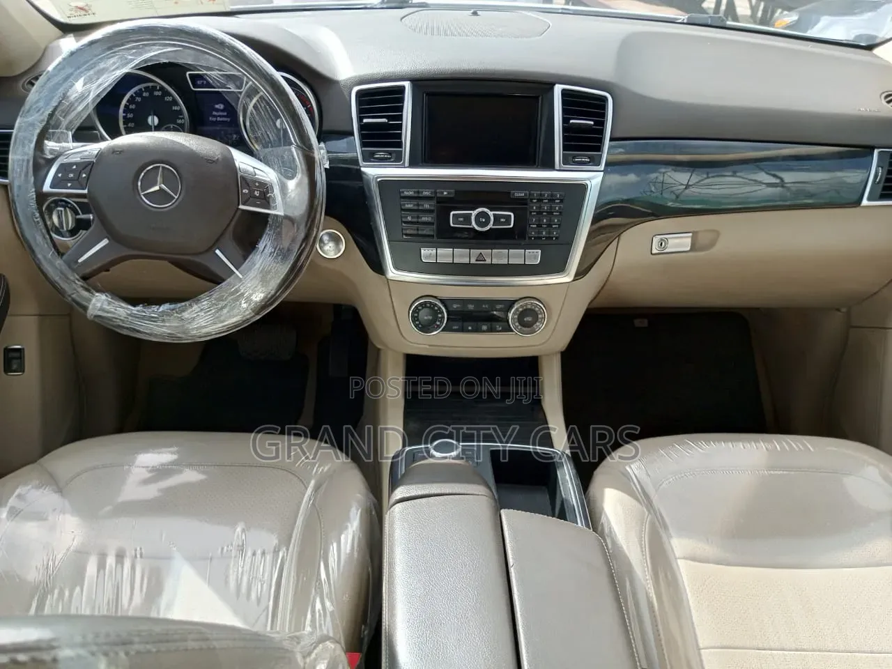 Mercedes-Benz M Class ML350 4MATIC 4dr SUV AWD (3.5L 6cyl 7A) 2014 White