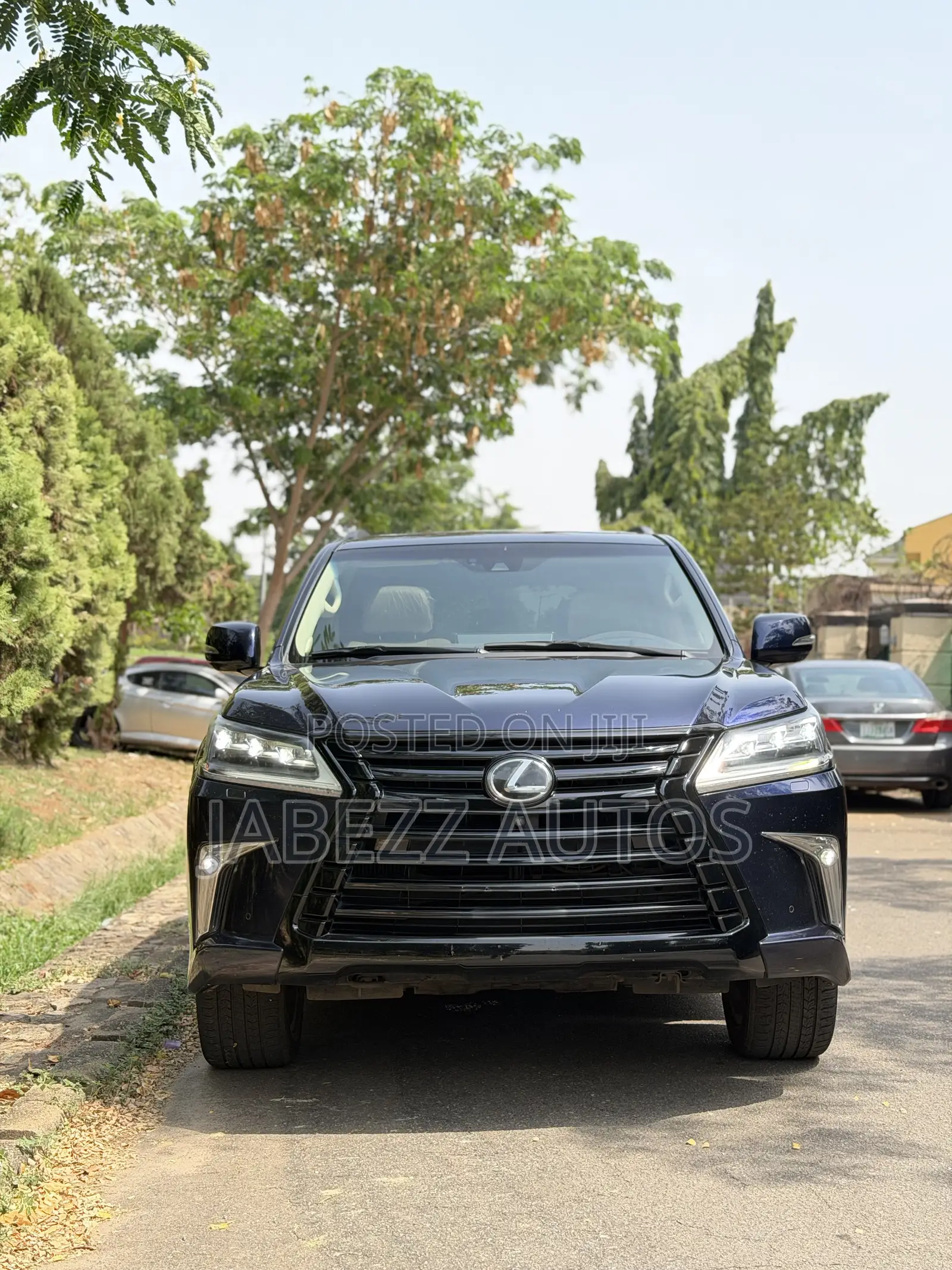 Lexus LX 570 (5 seats) AWD 2018 Blue