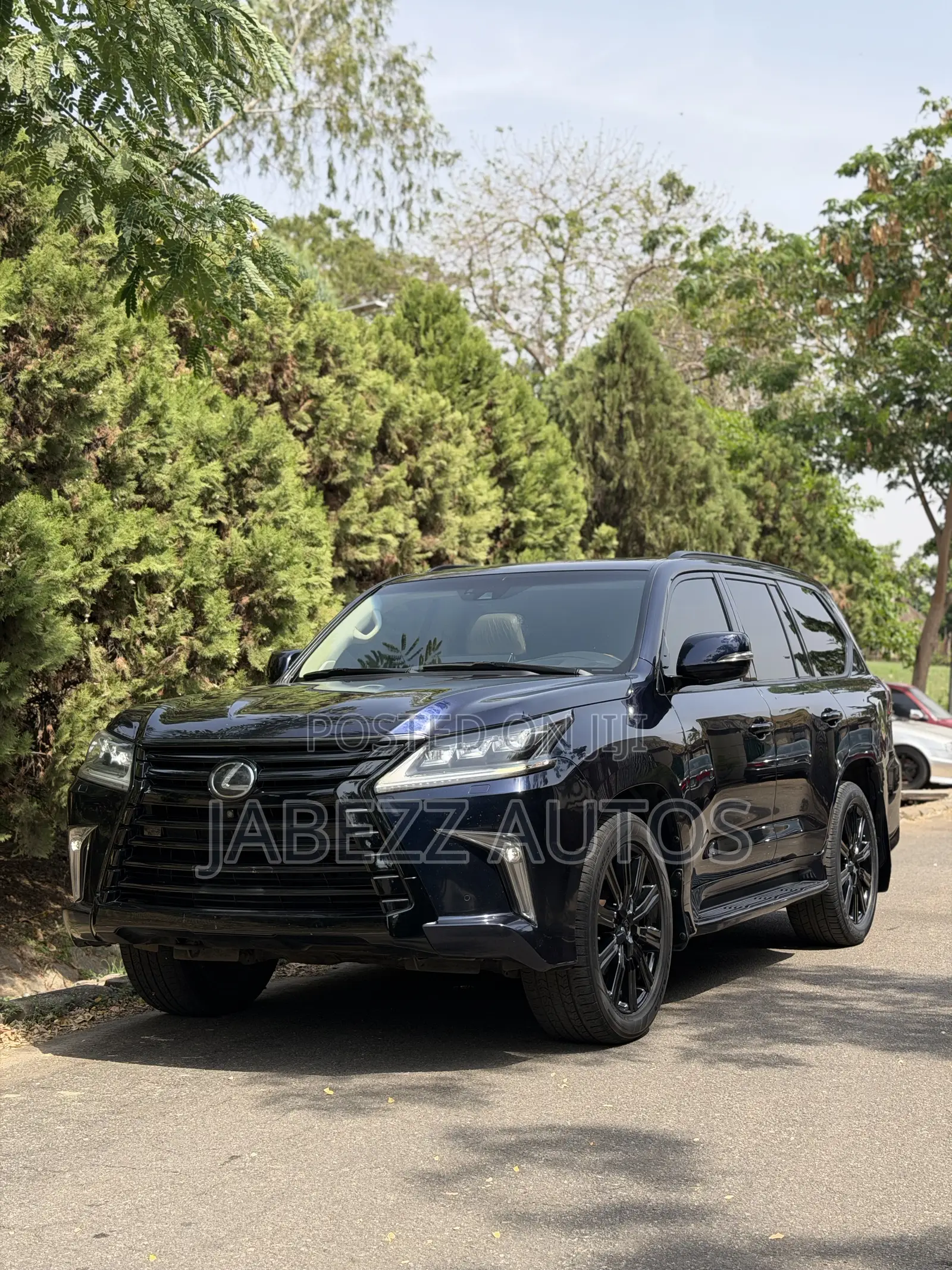 Lexus LX 570 (5 seats) AWD 2018 Blue