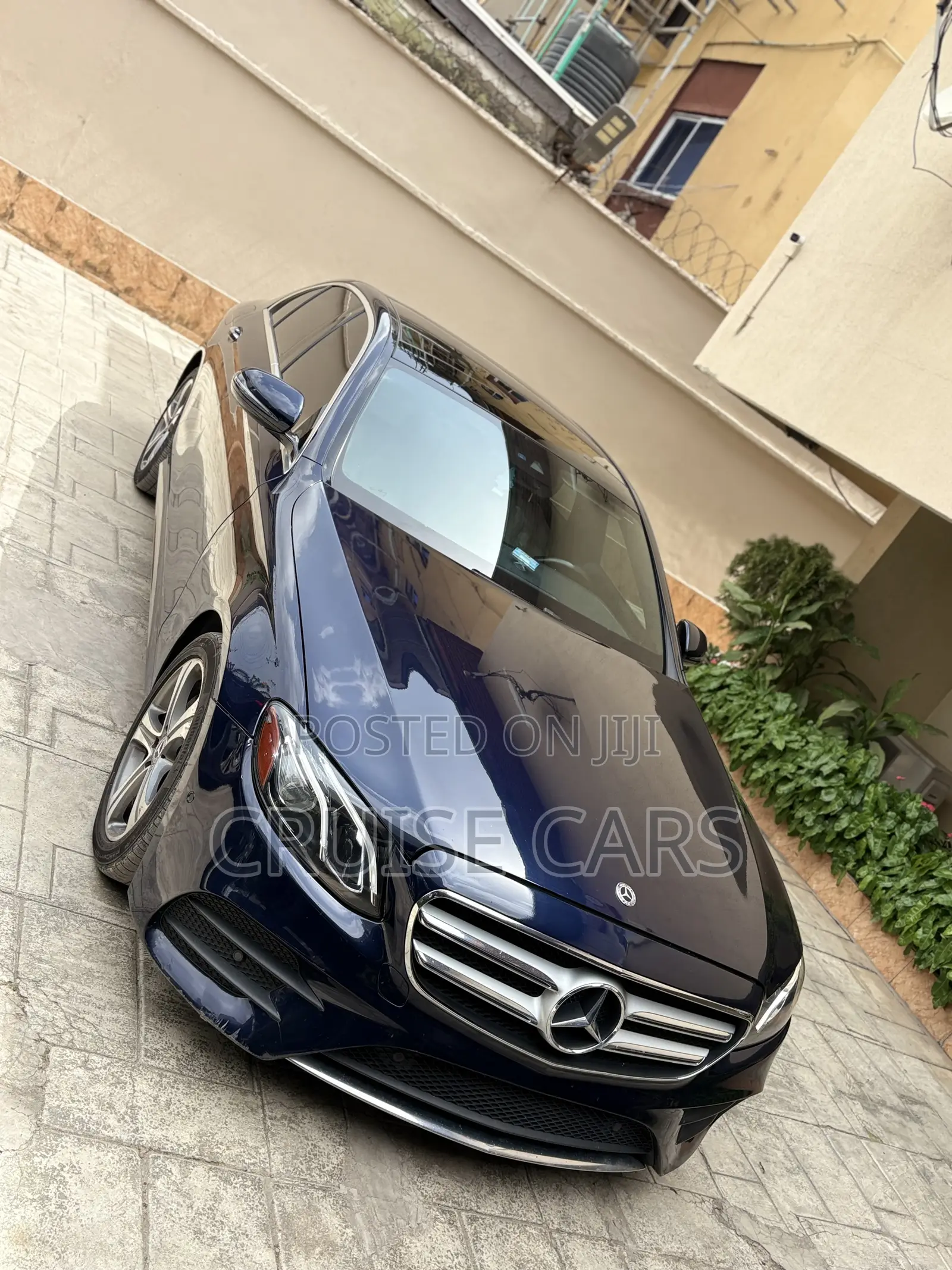 Mercedes-Benz E300 2018 Blue