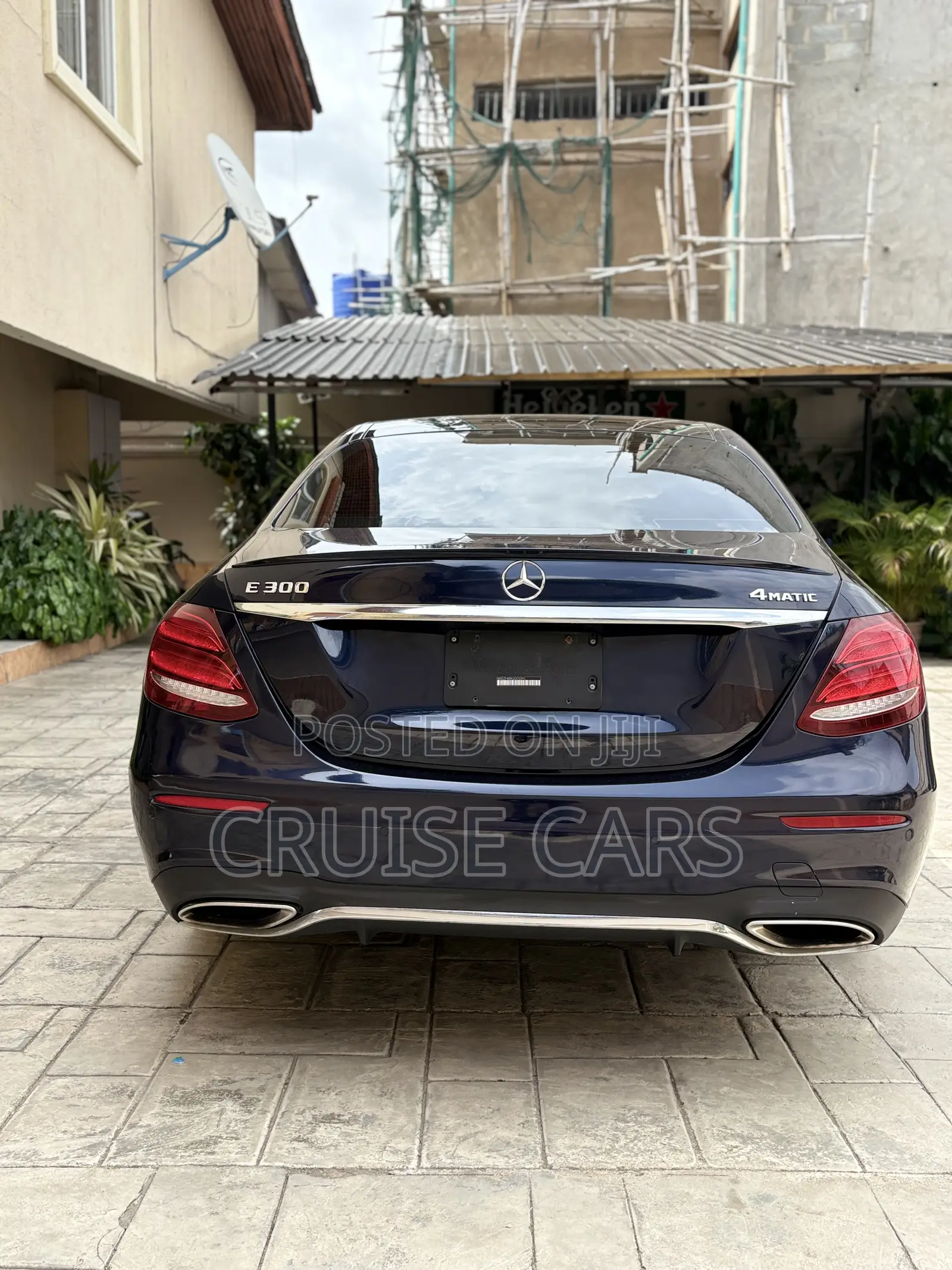 Mercedes-Benz E300 2018 Blue
