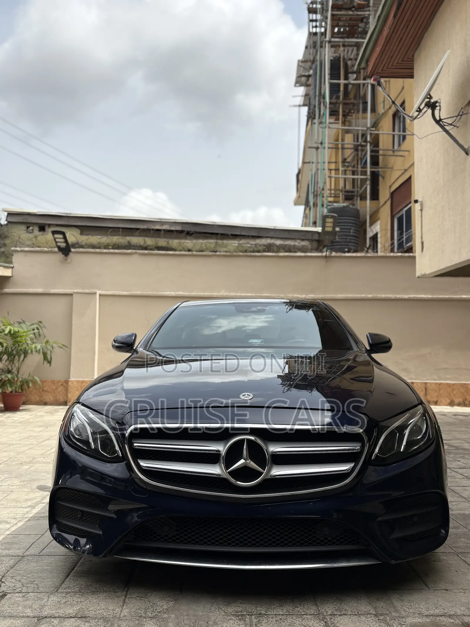 Mercedes-Benz E300 2018 Blue
