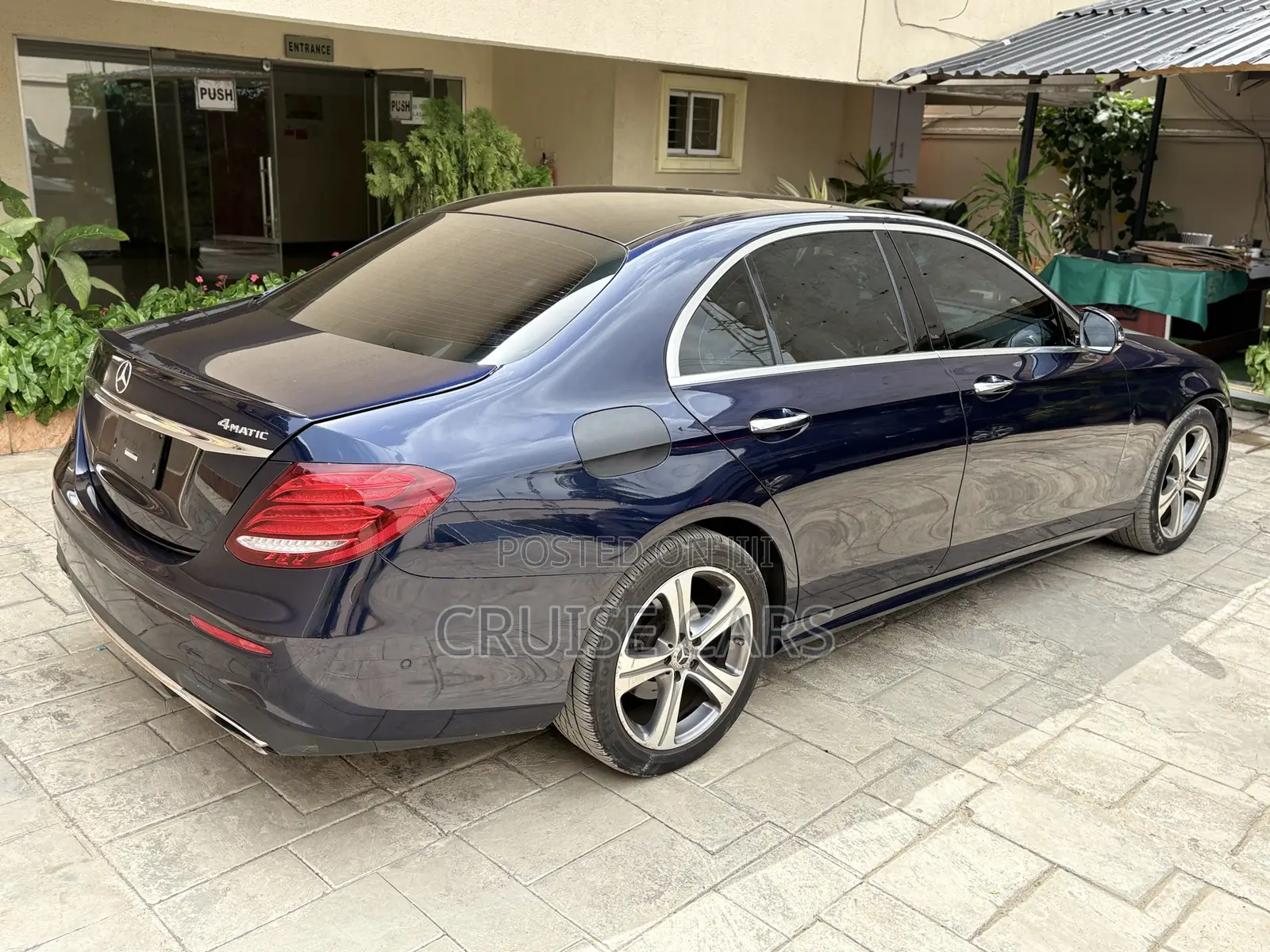 Mercedes-Benz E300 2018 Blue