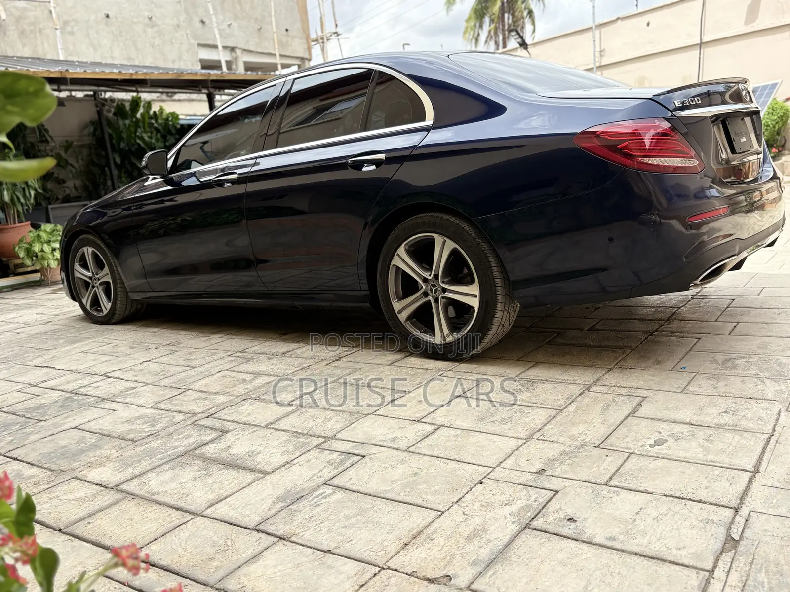 Mercedes-Benz E300 2018 Blue
