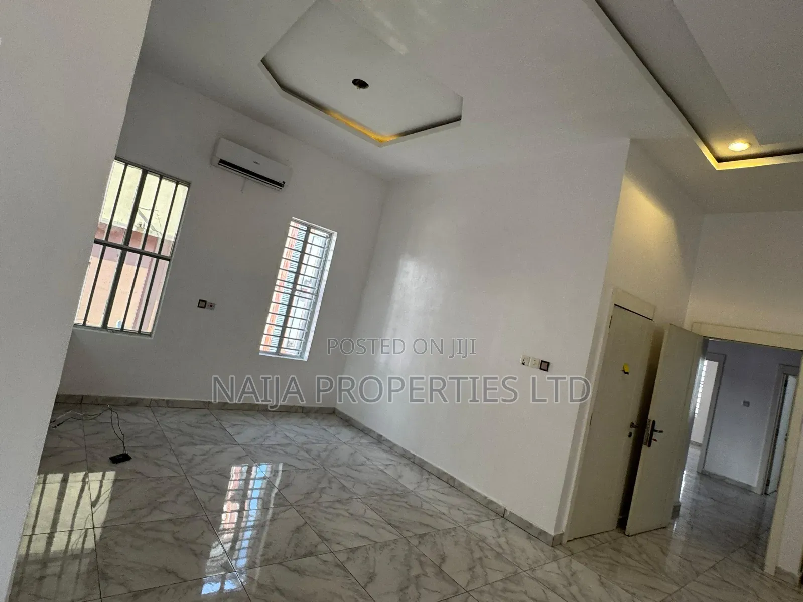 4bdrm Duplex in Chevron Alternative for sale