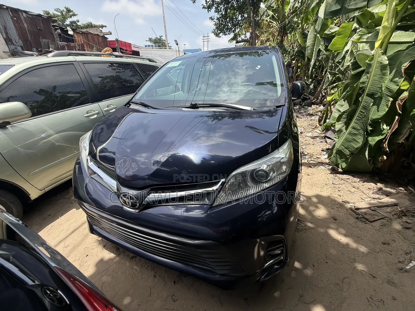 Toyota Sienna XLE AWD (3.5L 6cyl 8A) 2018 Blue