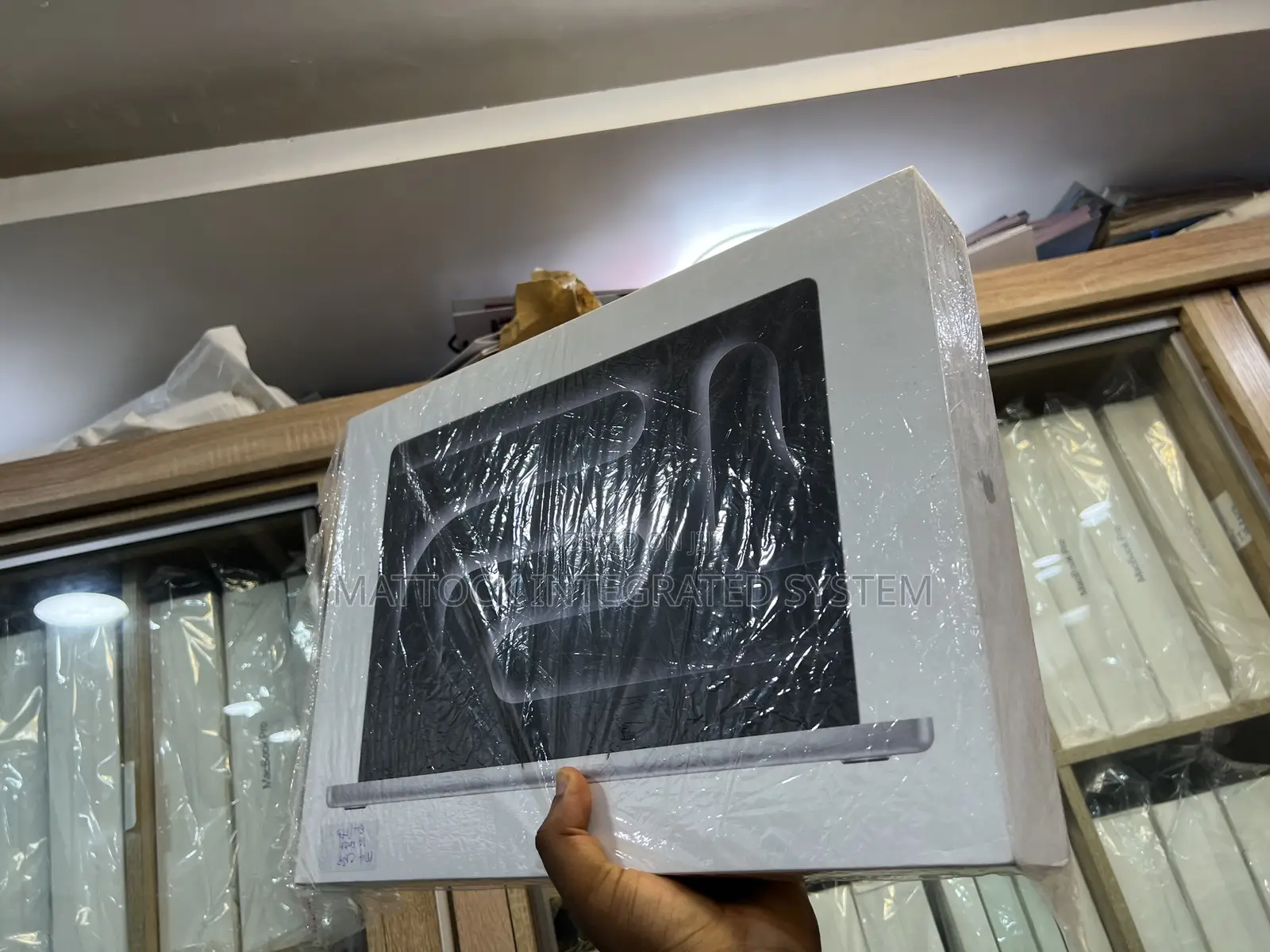 New Laptop Apple MacBook Pro 2024 M4 Max 64GB Apple M4 Max SSD 1T