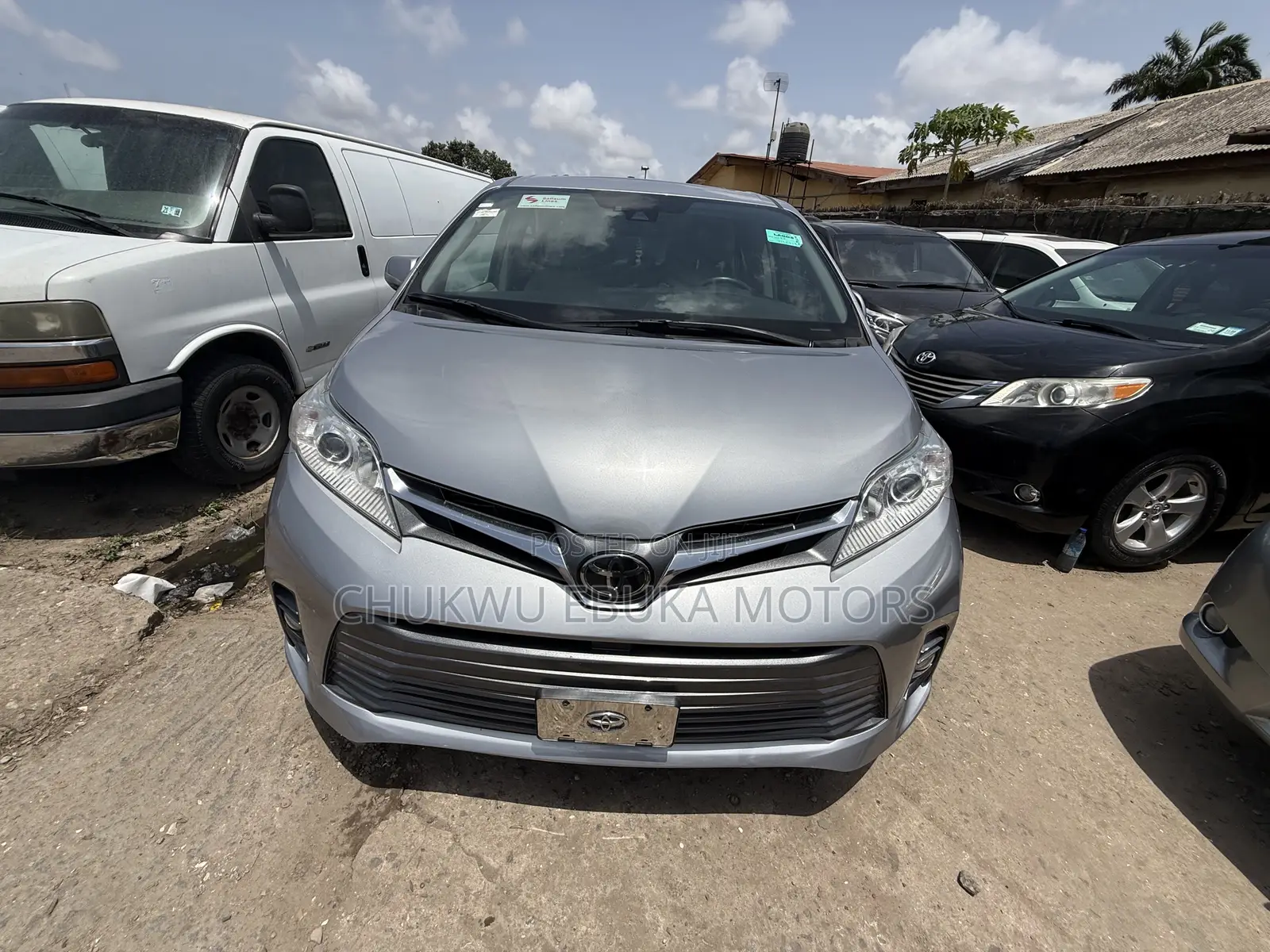 Toyota Sienna XLE AWD (3.5L 6cyl 8A) 2018 Silver