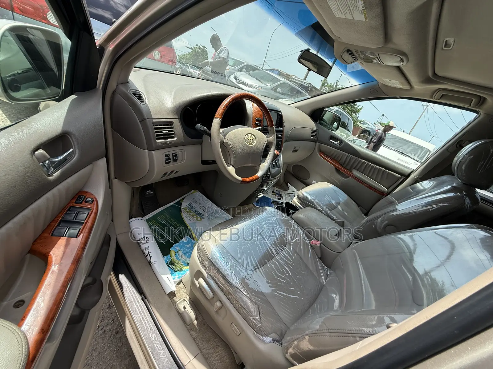 Toyota Sienna XLE 7 Passenger 2010 Gold