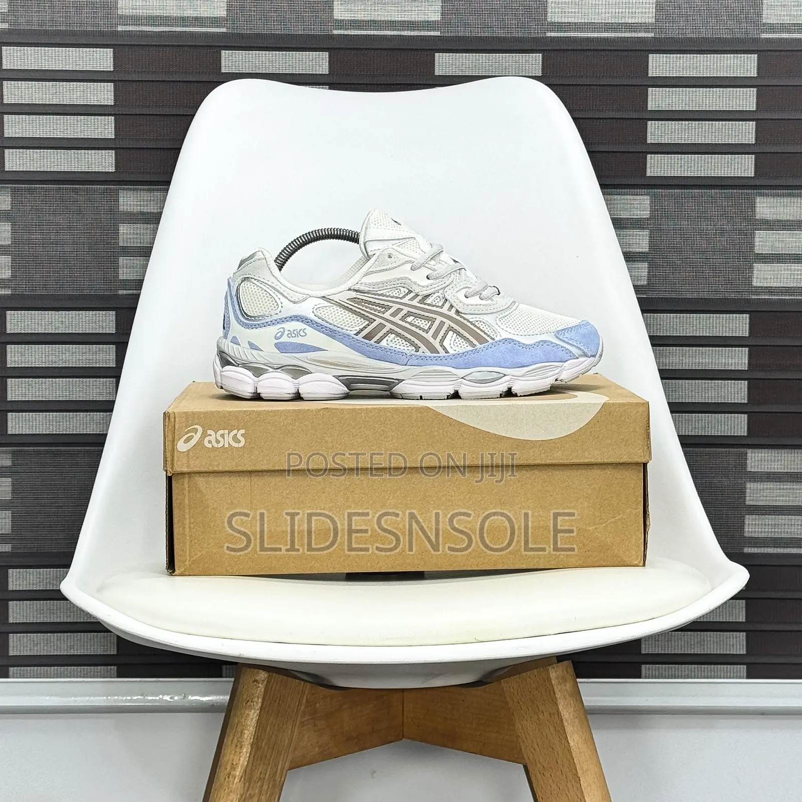 Asics Gel-Nyc Sneaker, Specifically in the "Cream/Cloud Grey