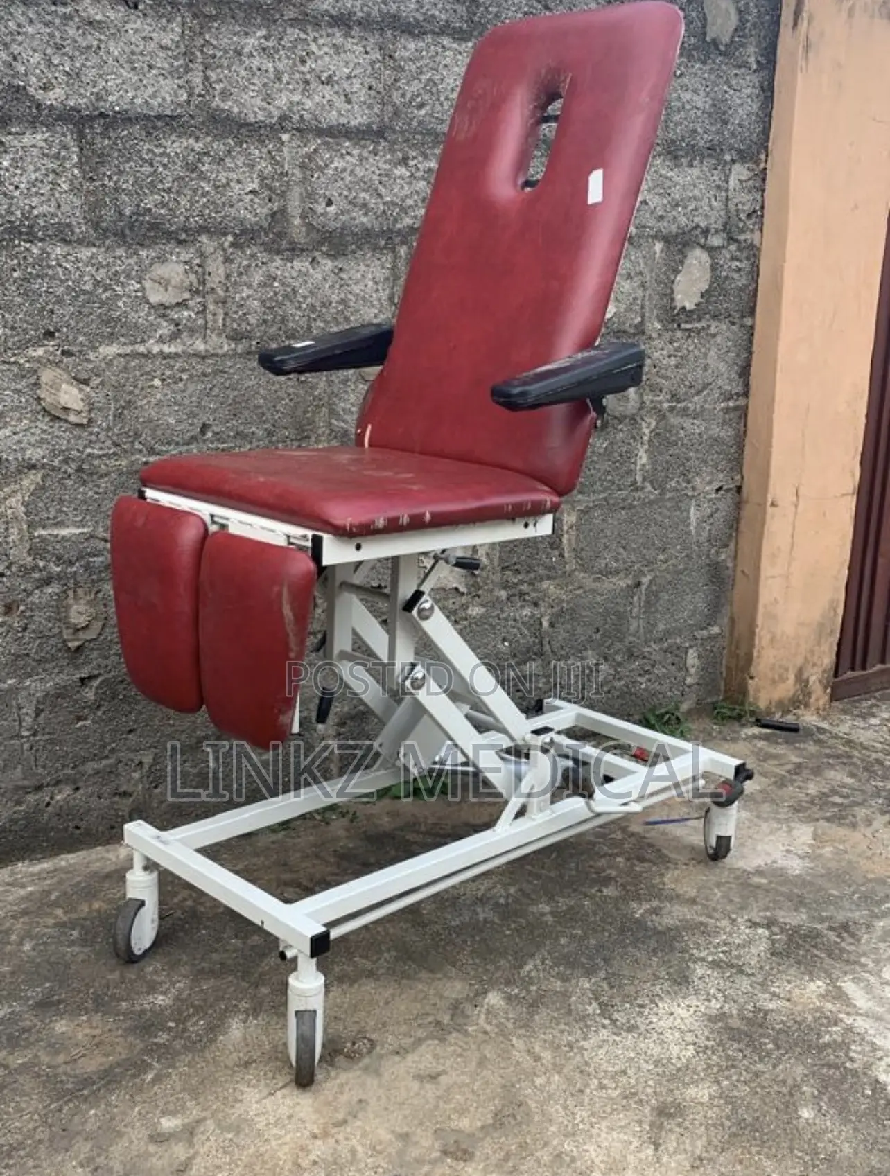 Hydraulic Examination Couch