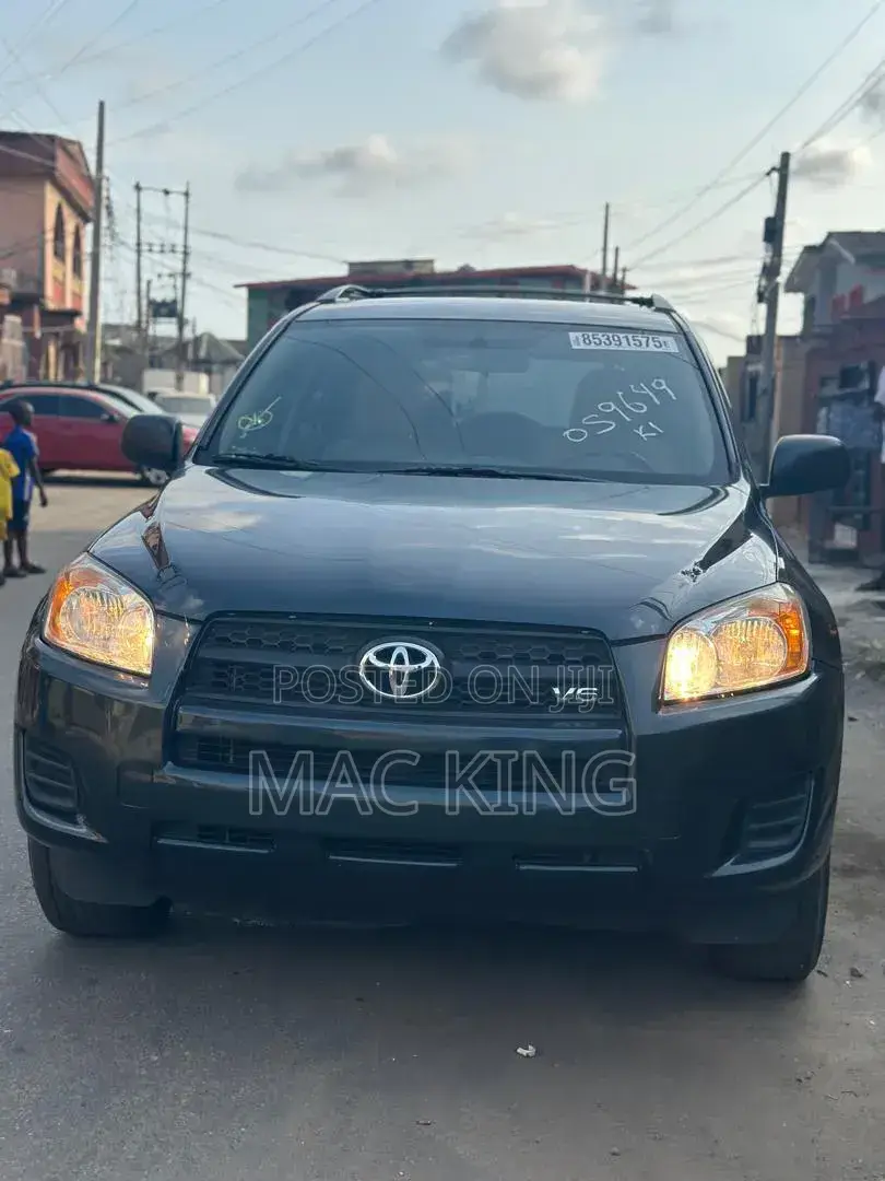 Toyota RAV4 2011
