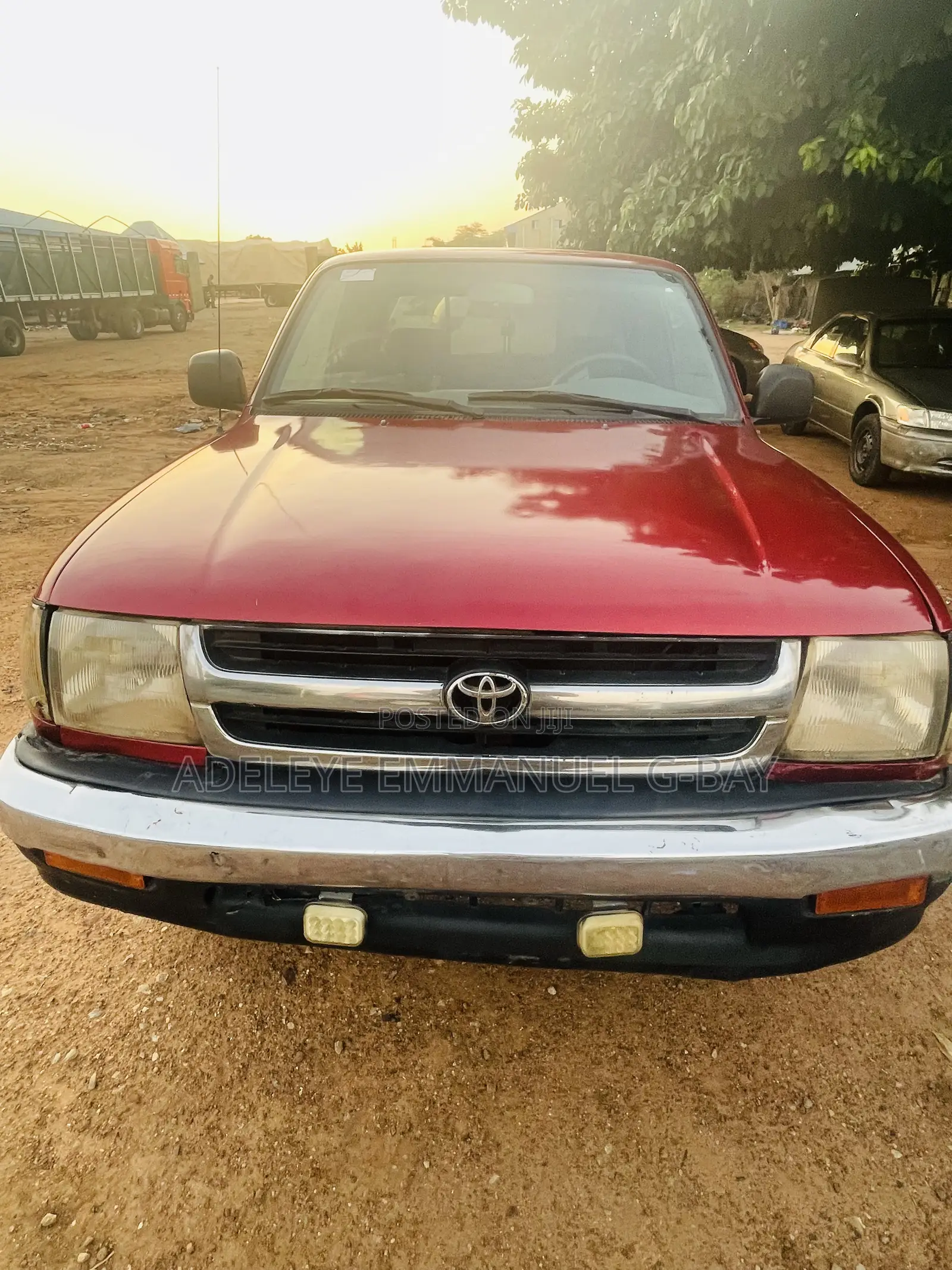 Toyota Tacoma 2000 Red