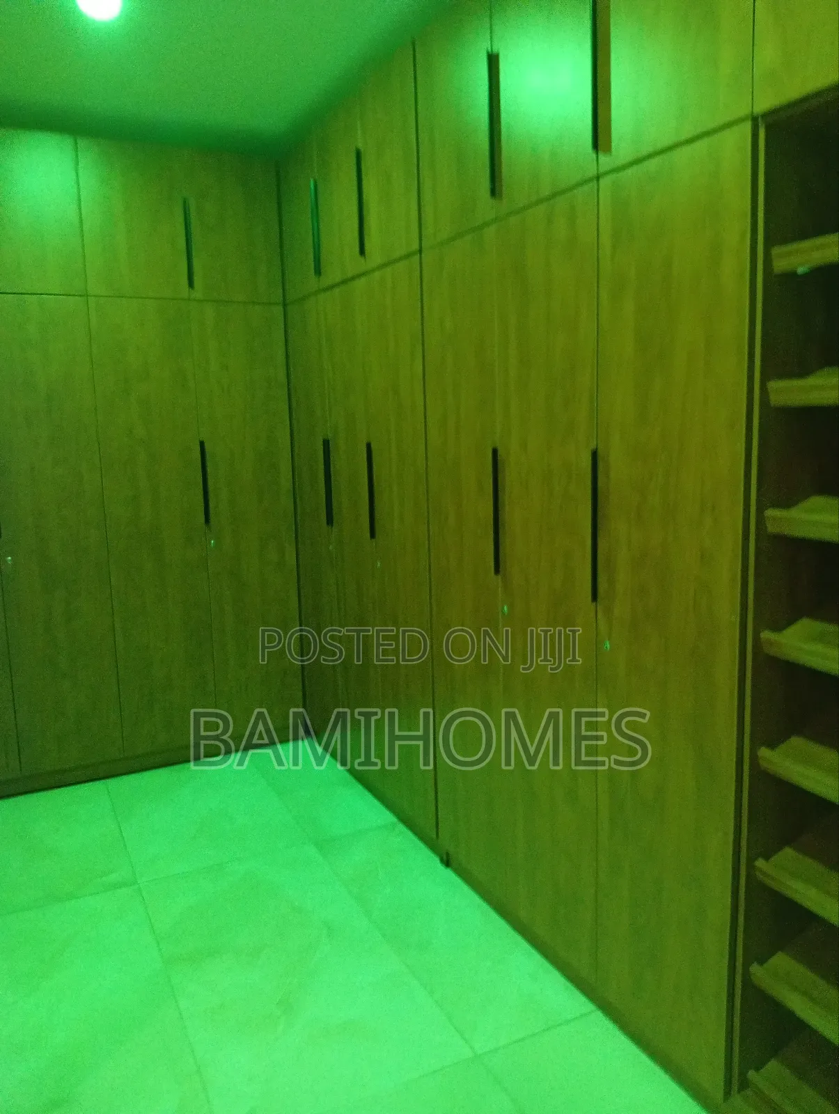 Expert Wardrobe Closet Construction And Repairs