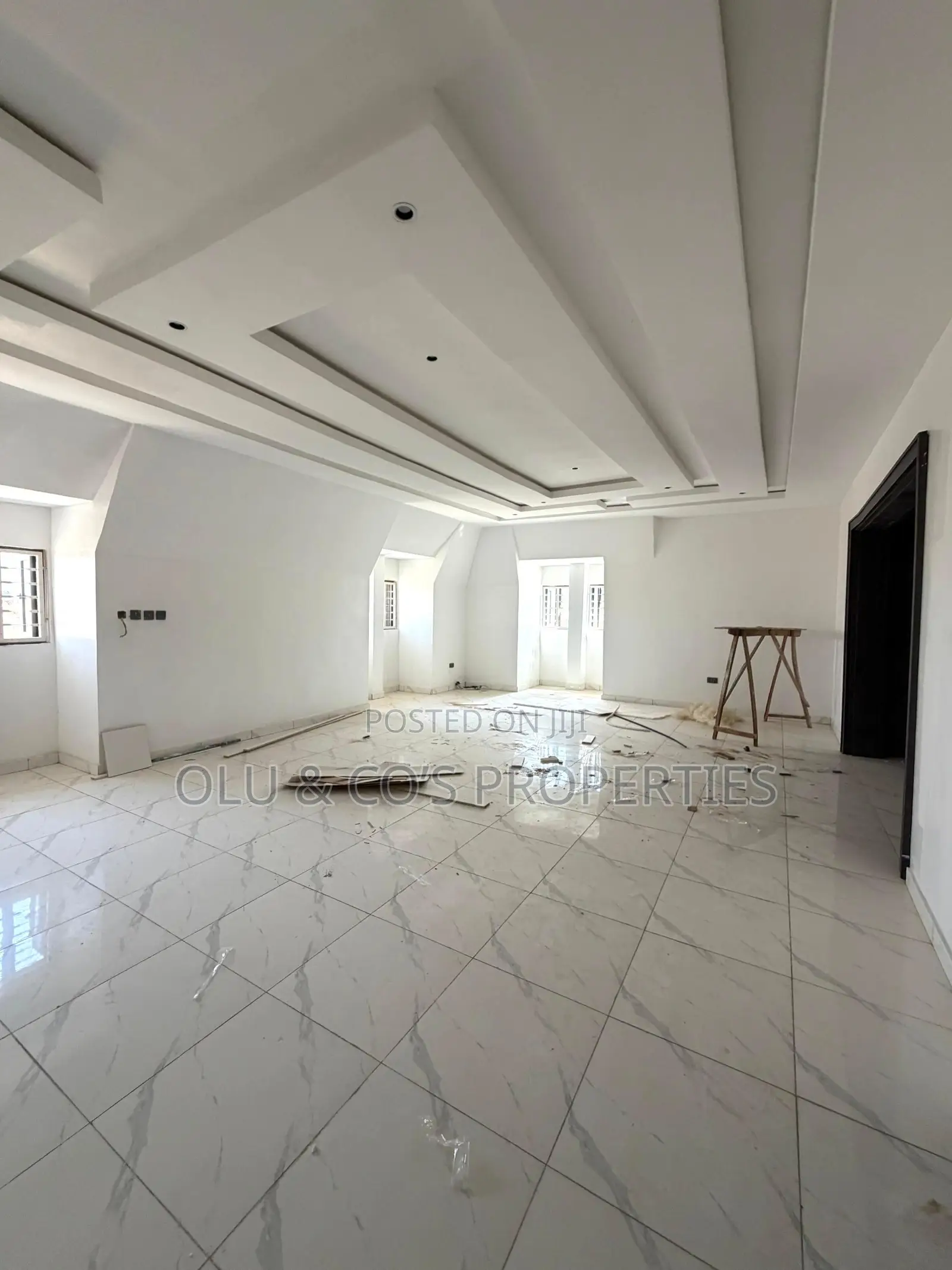 5bdrm Mansion in Gwarinpa for sale