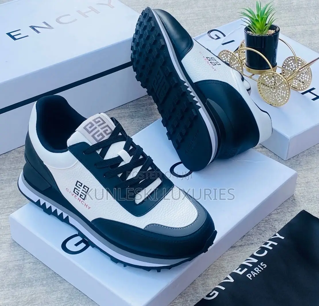 High Quality Givenchy Luxury Lace Up Sneakers Collections for Men