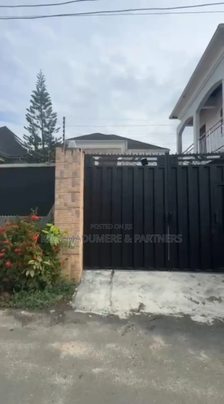 6bdrm Duplex in Gated Estate Sars for sale