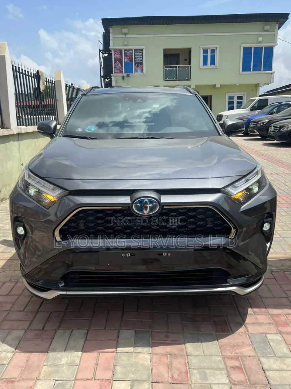 Toyota RAV4 Limited AWD 2024 Gray