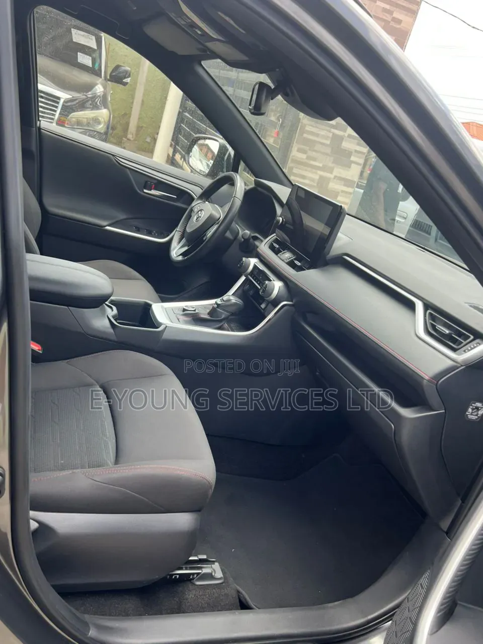 Toyota RAV4 Limited AWD 2024 Gray