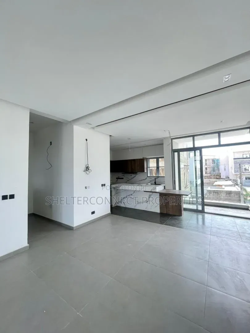 5bdrm Duplex in Lekki Phase 1 for sale