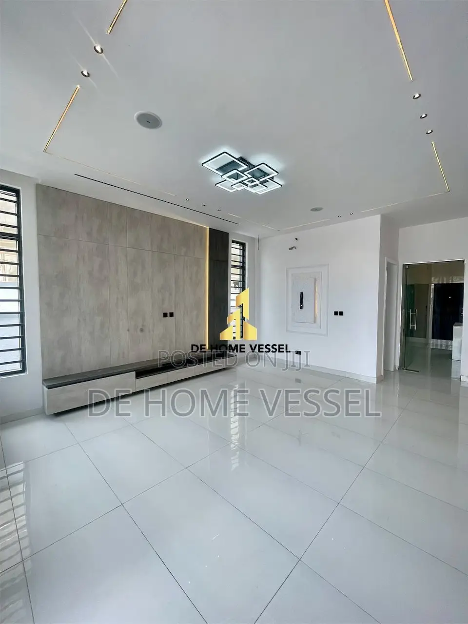 4bdrm Duplex in Ikota for sale